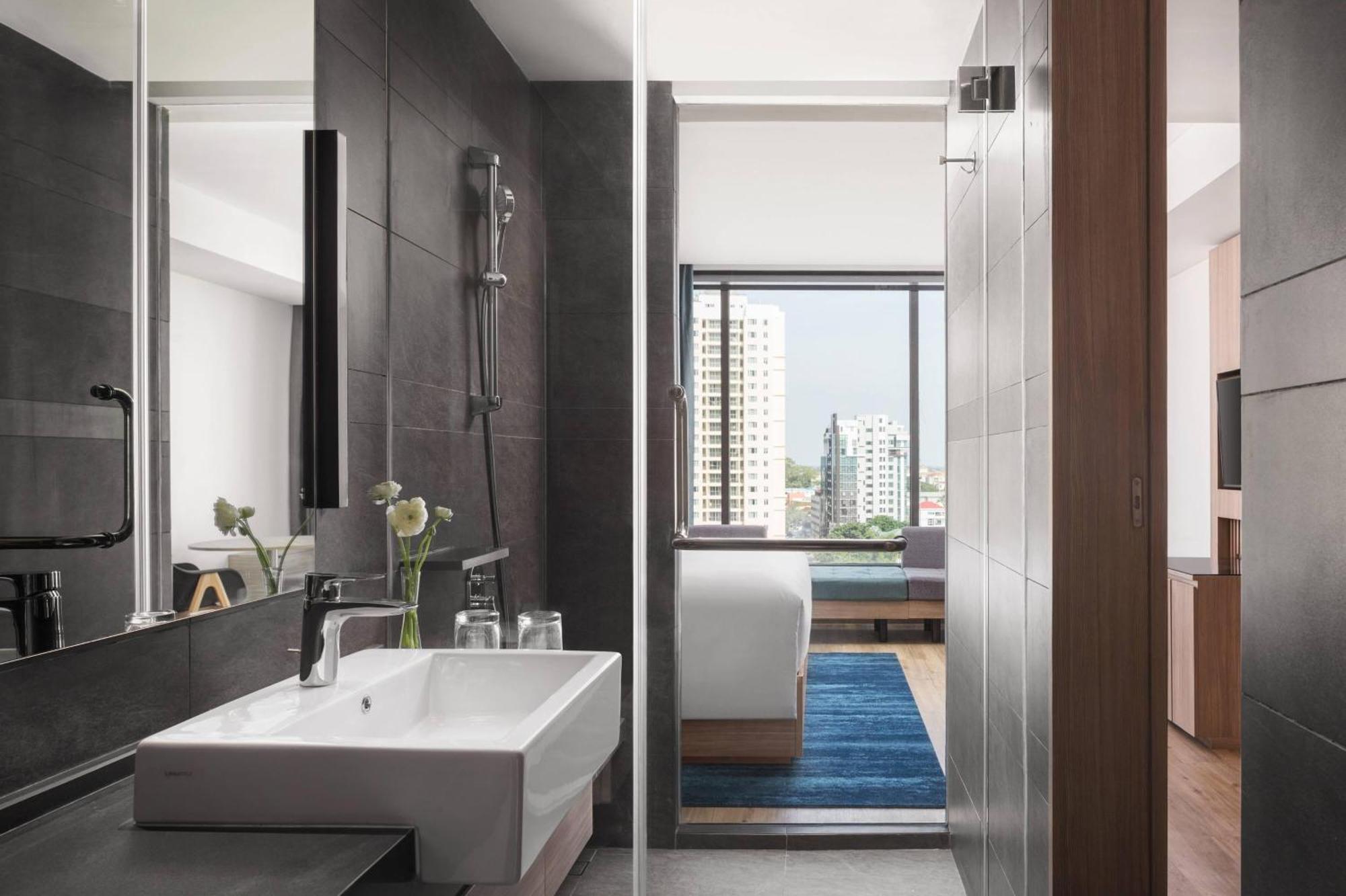 Khách sạn Courtyard By Marriott