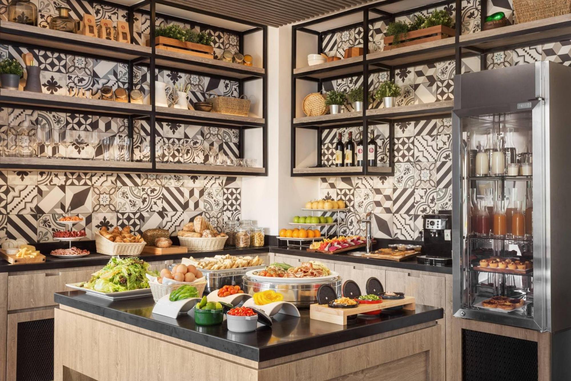 Courtyard By Marriott Khách sạn Phnom Penh