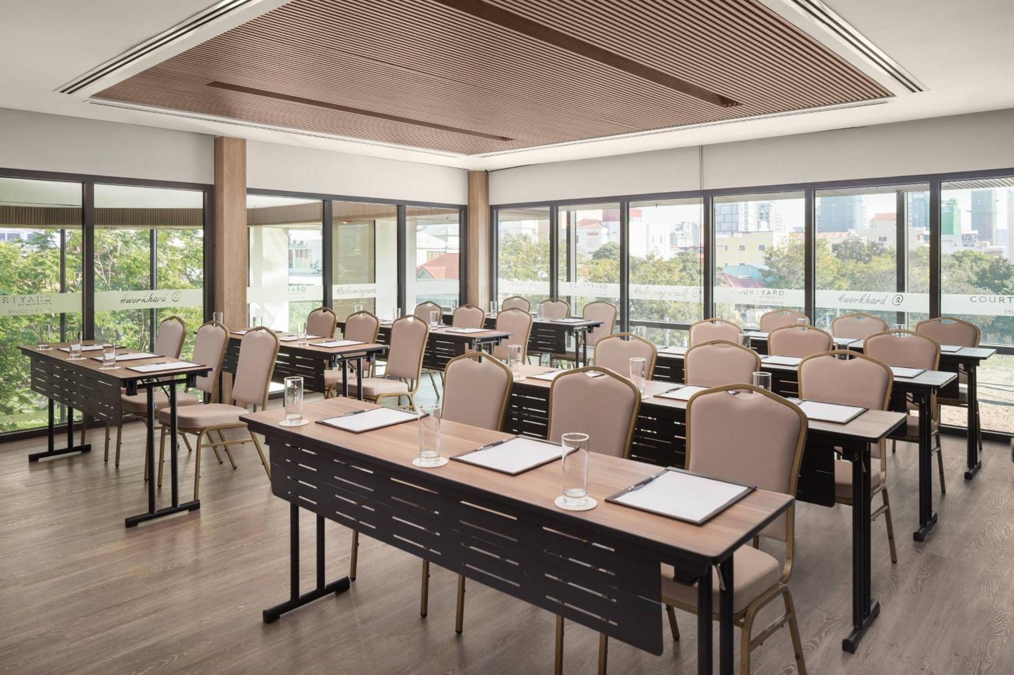 Courtyard By Marriott 4*