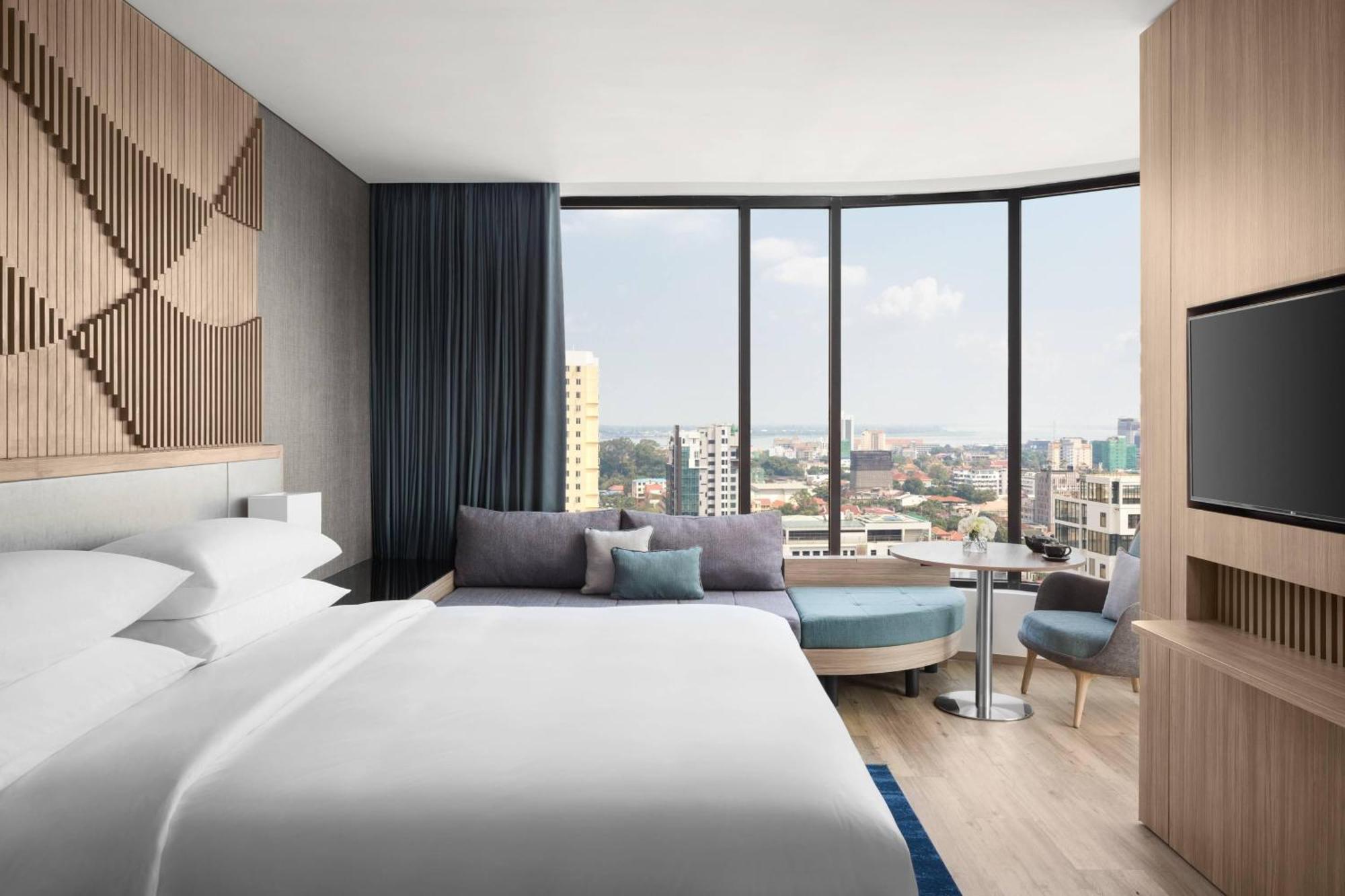Courtyard By Marriott 4* Phnom Penh