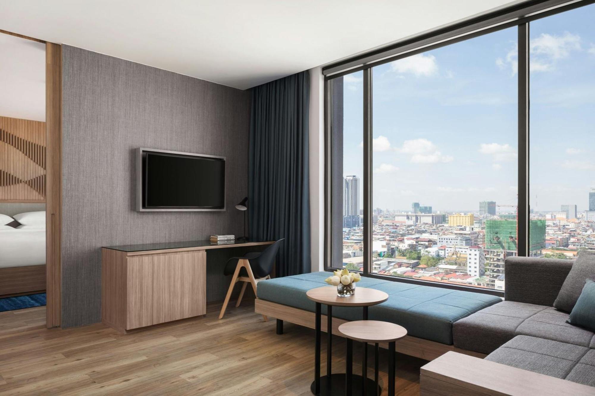 Khách sạn Courtyard By Marriott
